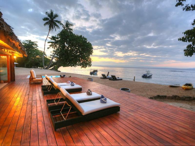 Tides Reach Resort Matei Exterior foto
