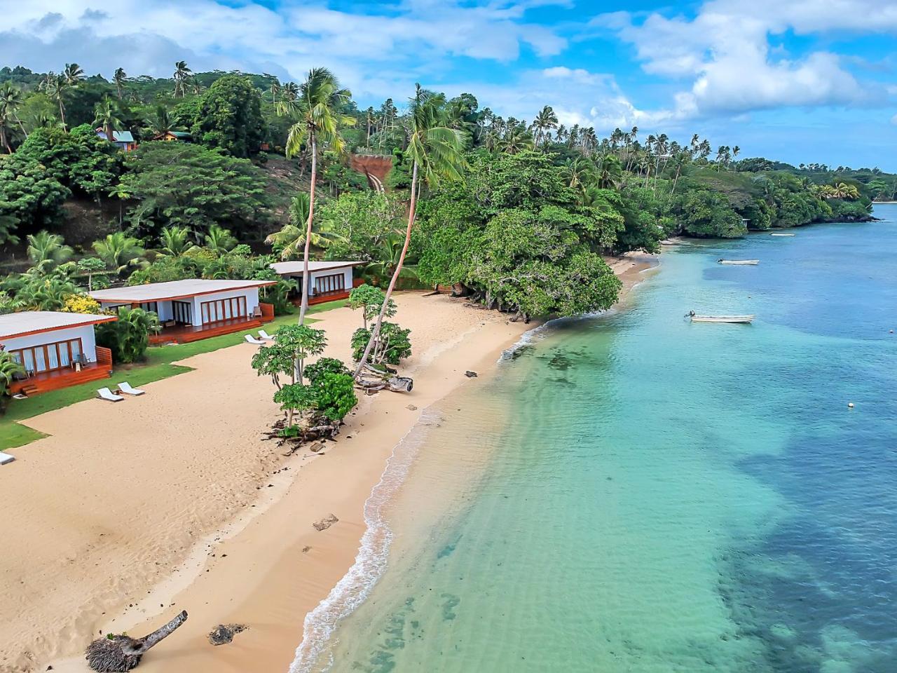 Tides Reach Resort Matei Exterior foto