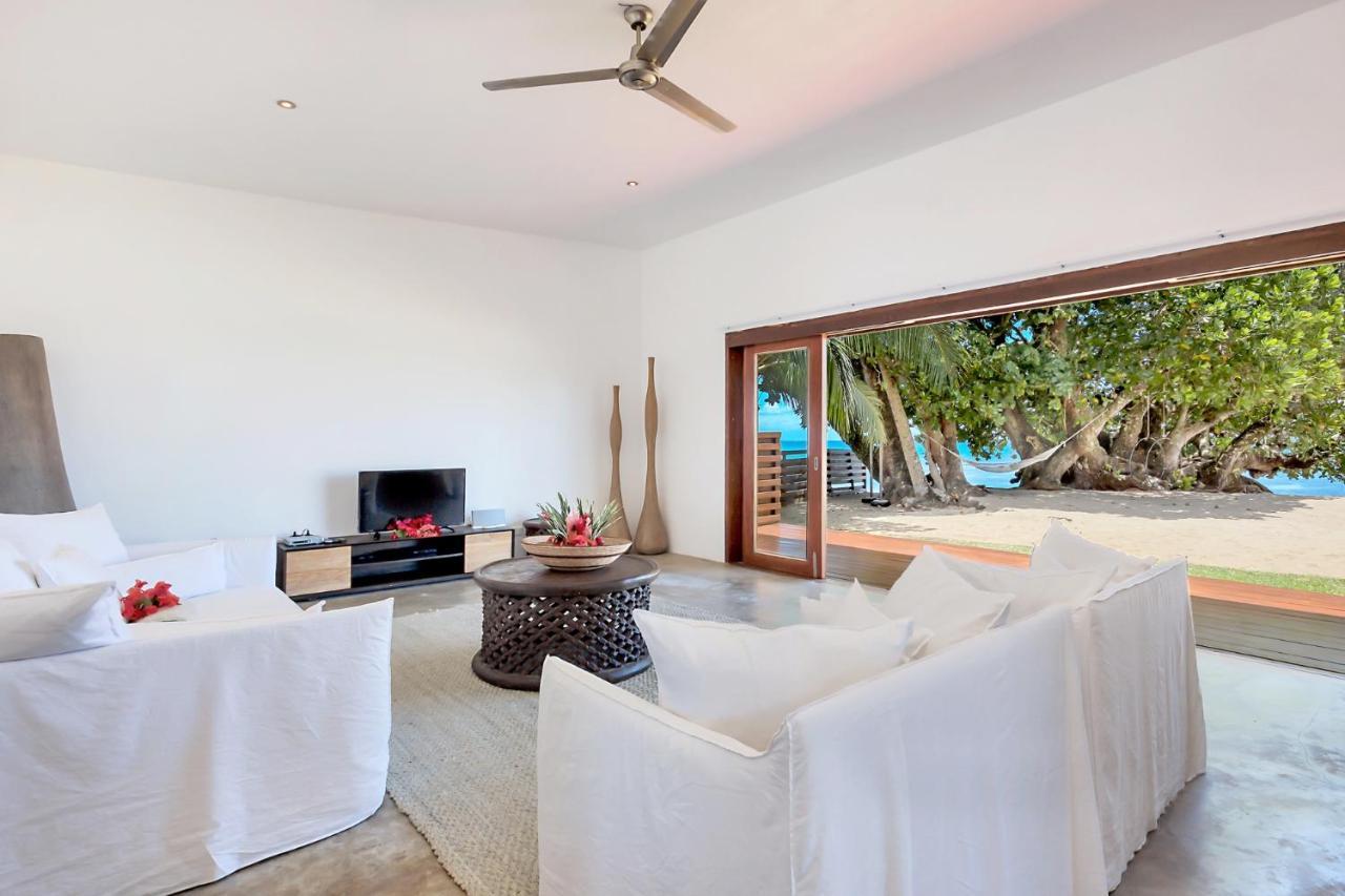 Tides Reach Resort Matei Exterior foto
