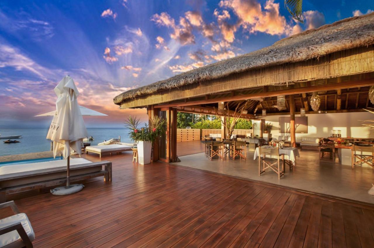 Tides Reach Resort Matei Exterior foto